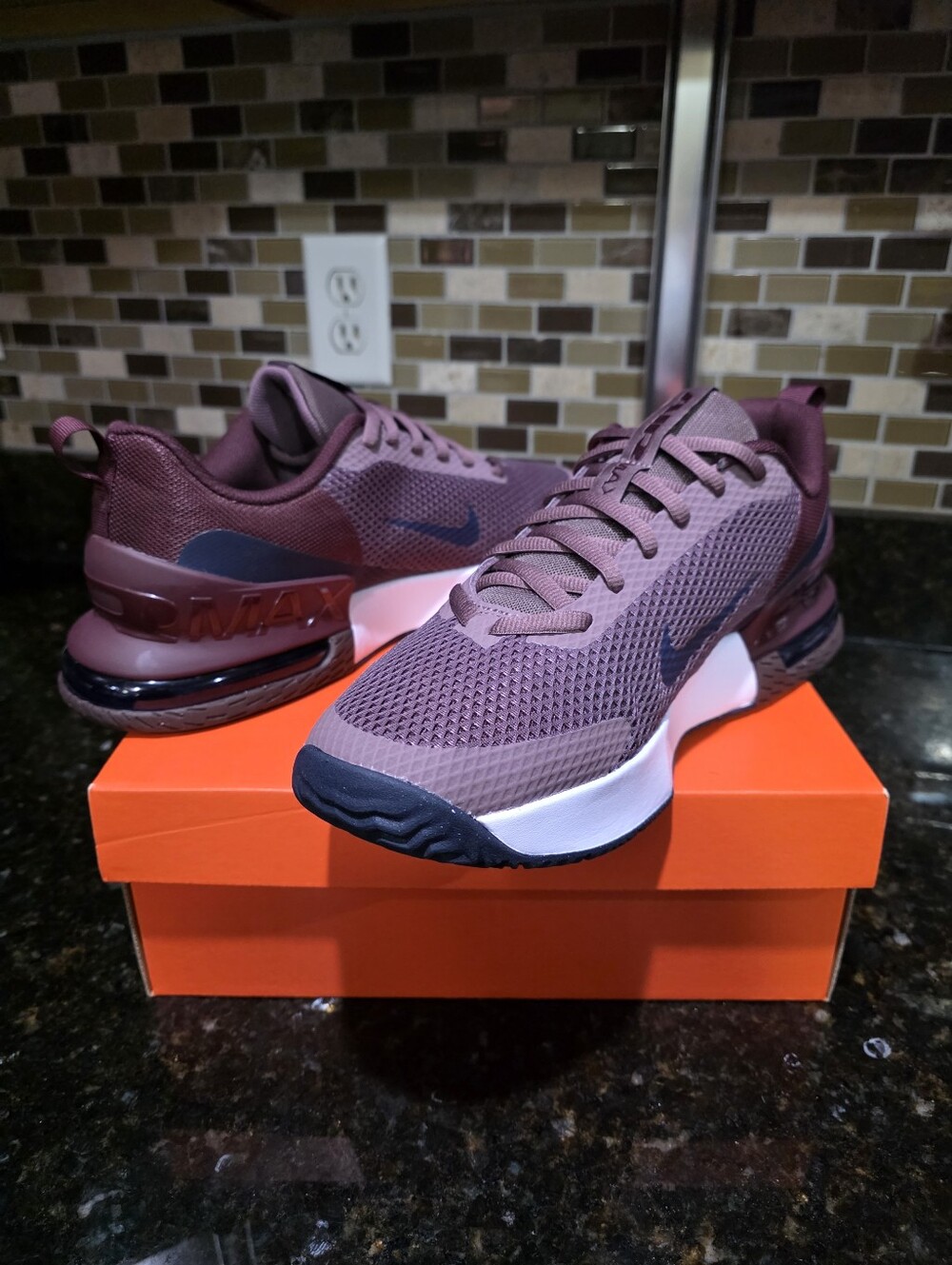 Nike Air Max Alpha Trainer 6 ♤ Tattoo Burgundy Crush Obsidian ♤ Mens Size 12 EUC